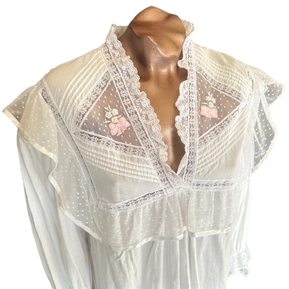 Vintage Vanity Fair EATONs Nightgown